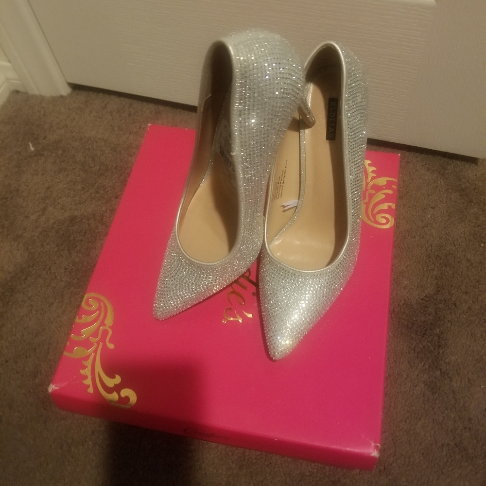 silver high heel  shoes diamond colored stones